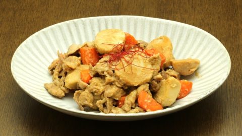 里芋と豚肉のごま味噌煮